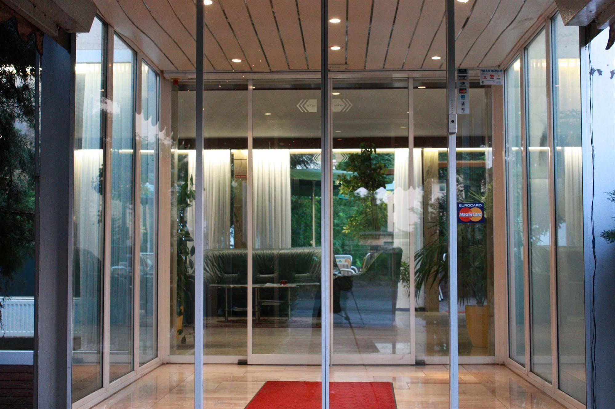 Hotel Mainbogen Offenbach del Meno Exterior foto